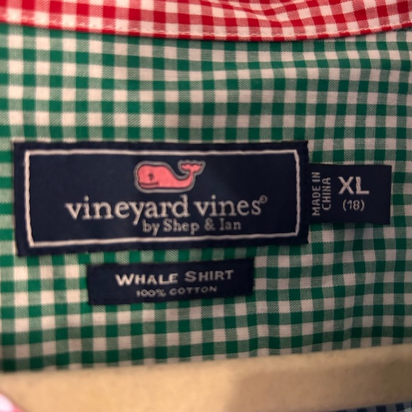 Vineyard Vines boys extra large color block button down - Picture 4 of 4